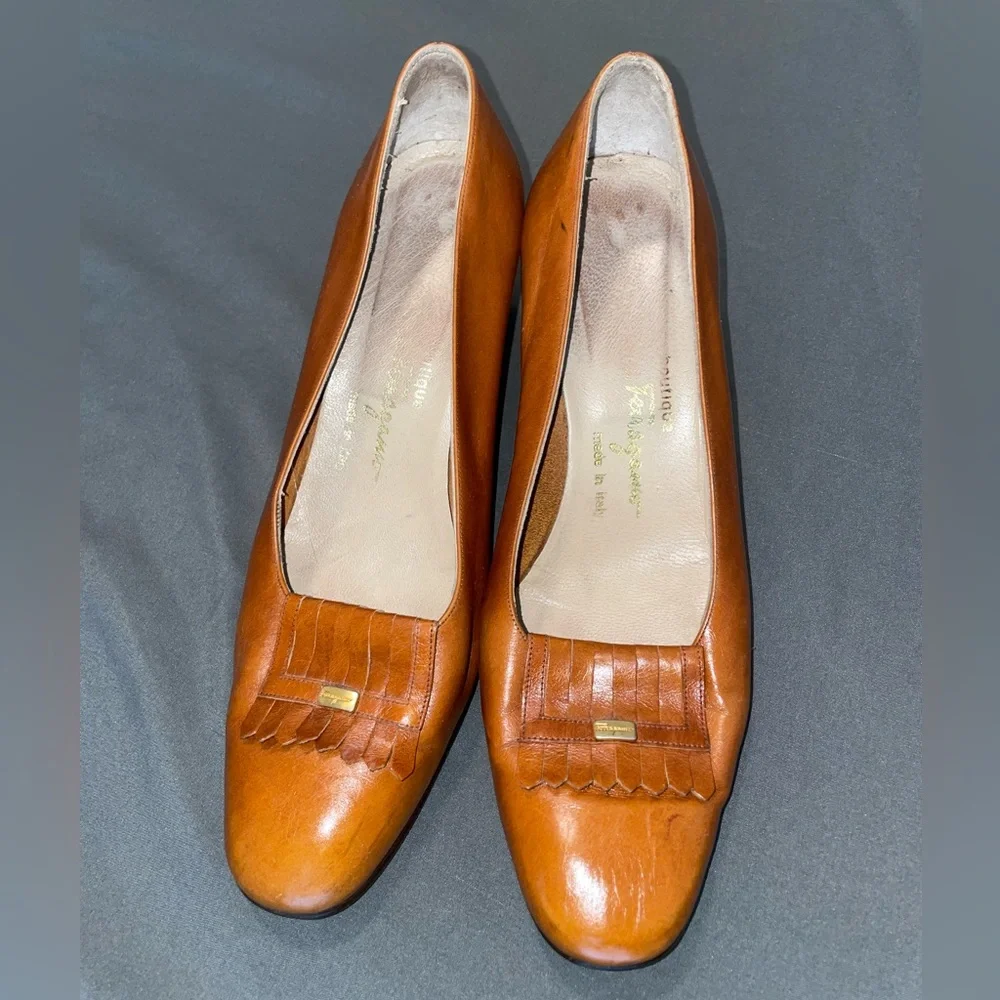 Salvatore Ferragamo Vintage Loafer Pumps Kitten Heel 100% Leather Tan, size 9.5 - Picture 2 of 8